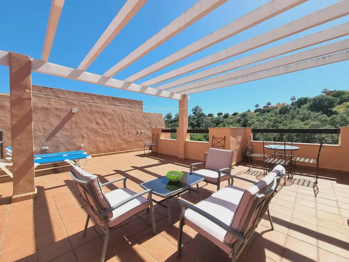 2 soverom Penthouse til salgs i Marbella med garasje - € 359 000 (Ref: 9855844)