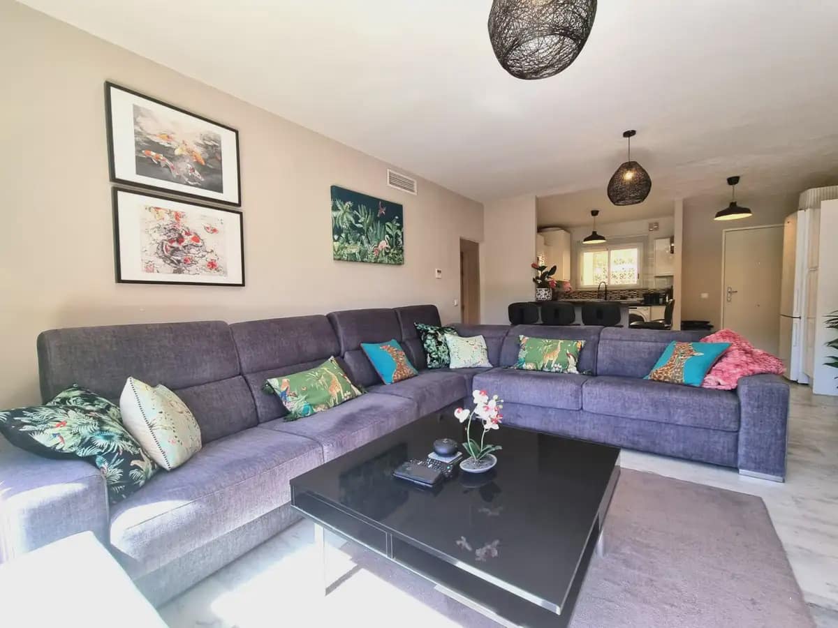 2 soverom Penthouse til salgs i Marbella med garasje - € 359 000 (Ref: 9855844)