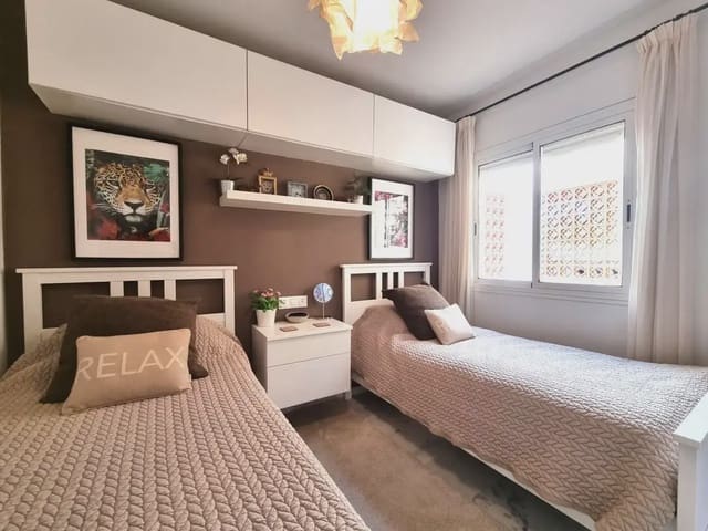 2 soverom Penthouse til salgs i La Reserva, Marbella med garasje - € 359 000 (Ref: 9855844)