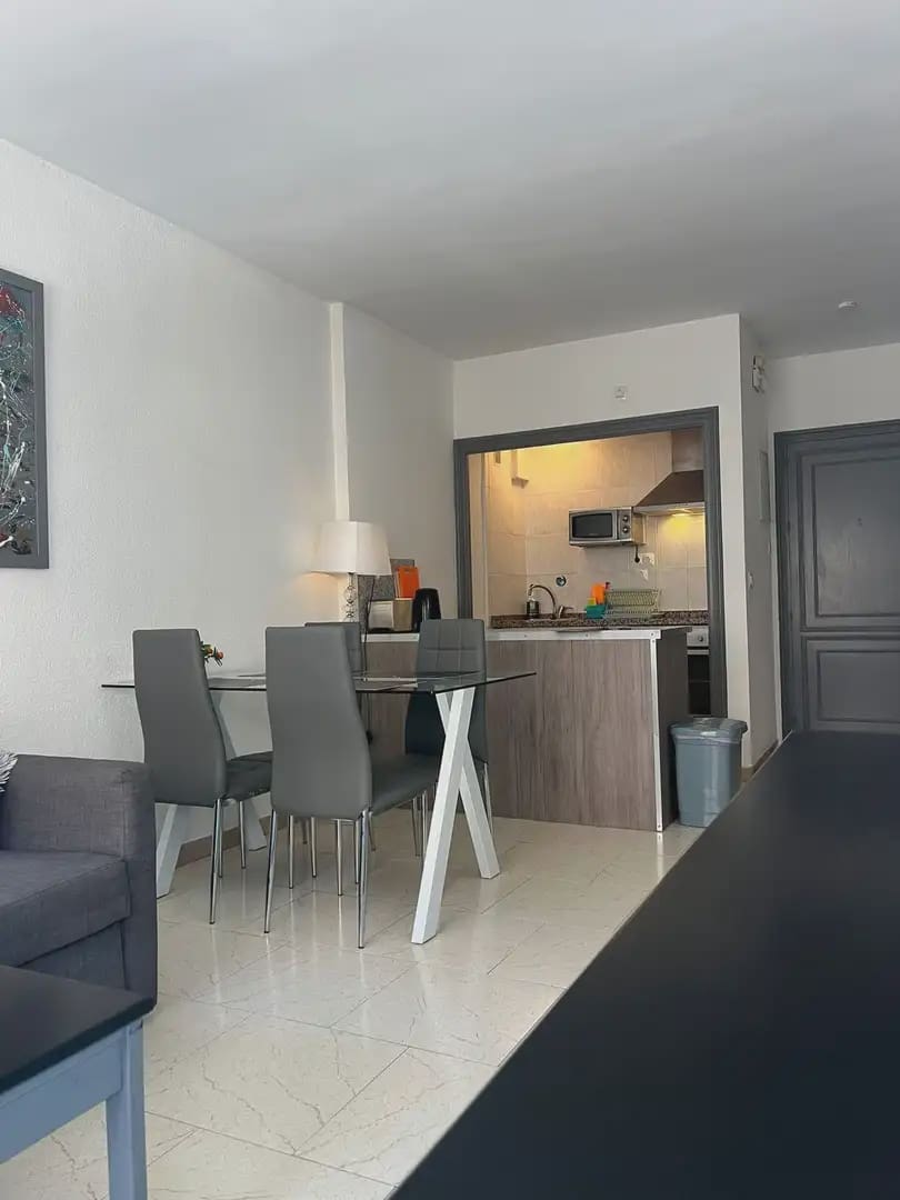 1 sypialnia Apartament przy plaży na sprzedaż w Fuengirola z basenem - 349 000 € (Ref: 9861234)