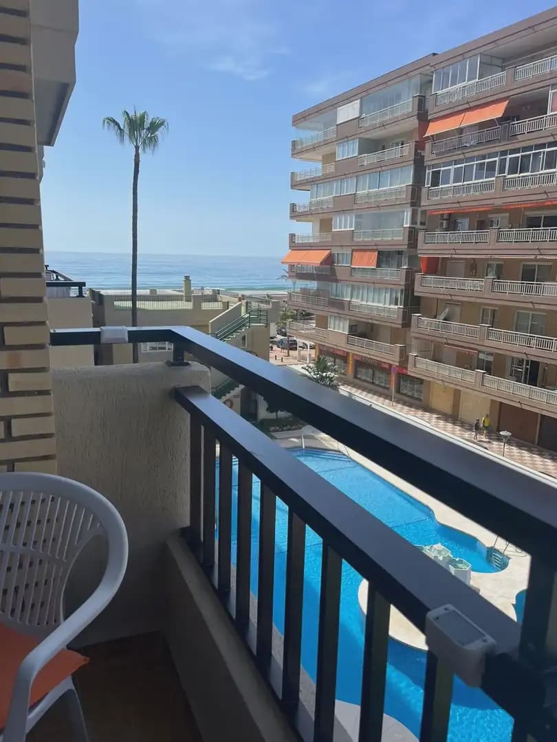 1 sypialnia Apartament przy plaży na sprzedaż w Fuengirola z basenem - 349 000 € (Ref: 9861234)