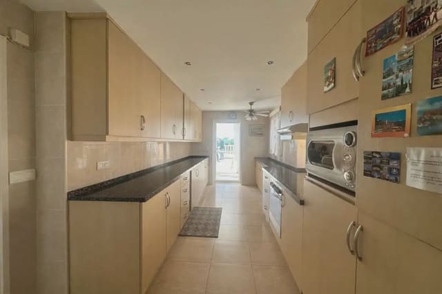 3 sypialnia Willa na sprzedaż w Calahonda, Mijas z basenem garażem - 650 000 € (Ref: 9862078)