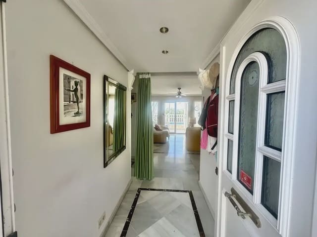 3 sypialnia Willa na sprzedaż w Calahonda, Mijas z basenem garażem - 650 000 € (Ref: 9862078)