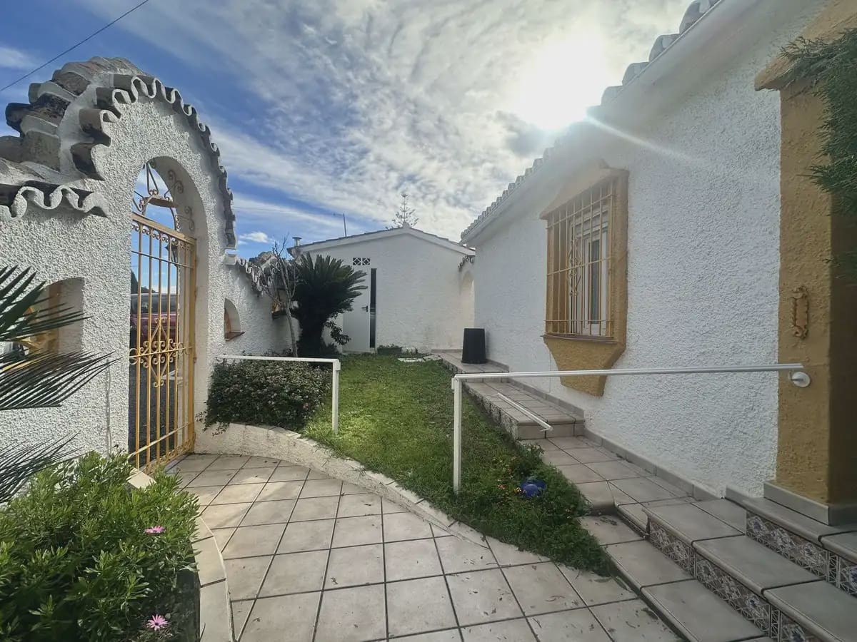 3 sypialnia Willa na sprzedaż w Mijas z basenem garażem - 650 000 € (Ref: 9862078)