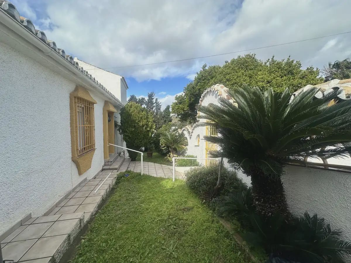 3 sypialnia Willa na sprzedaż w Mijas z basenem garażem - 650 000 € (Ref: 9862078)