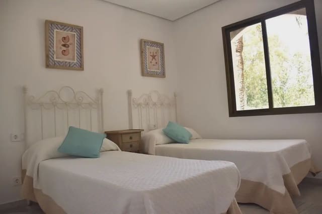 3 soveværelse Lejlighed til salg i Elviria, Marbella med swimmingpool - € 625.000 (Ref: 9862079)