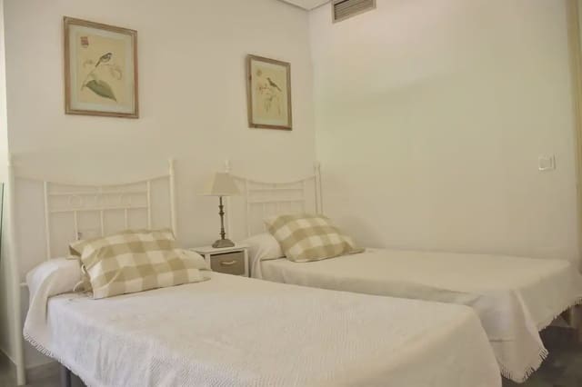 3 soveværelse Lejlighed til salg i Elviria, Marbella med swimmingpool - € 625.000 (Ref: 9862079)
