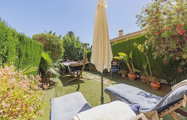 2 chambre Maison de Ville à vendre à Hacienda Torrequebrada, Benalmádena avec piscine garage - 435 000 € (Ref: 9865413)