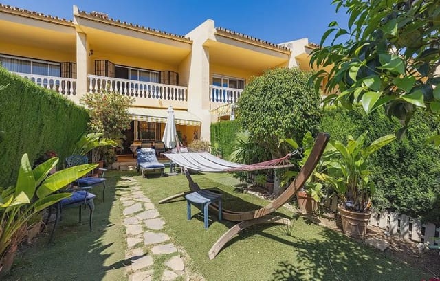 2 chambre Maison de Ville à vendre à Hacienda Torrequebrada, Benalmádena avec piscine garage - 435 000 € (Ref: 9865413)