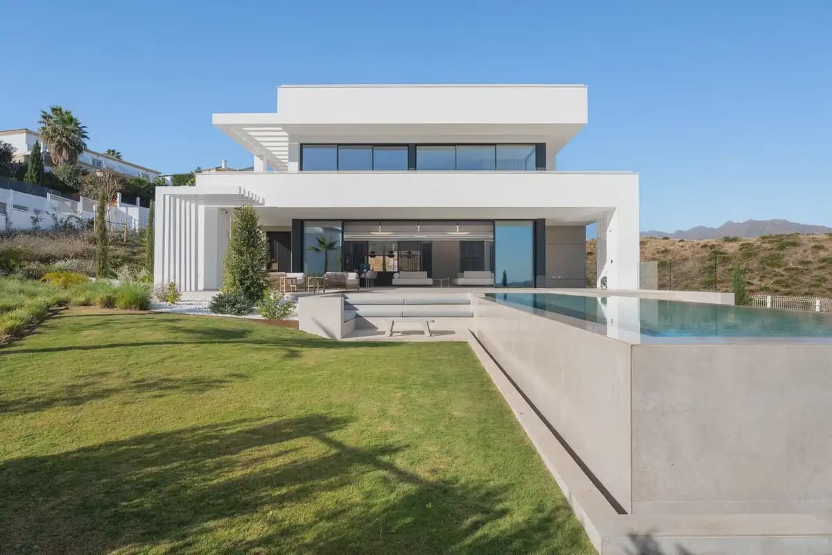 Chalet de 4 habitaciones en Mijas en venta con piscina garaje - 3.295.000 € (Ref: 9873742)
