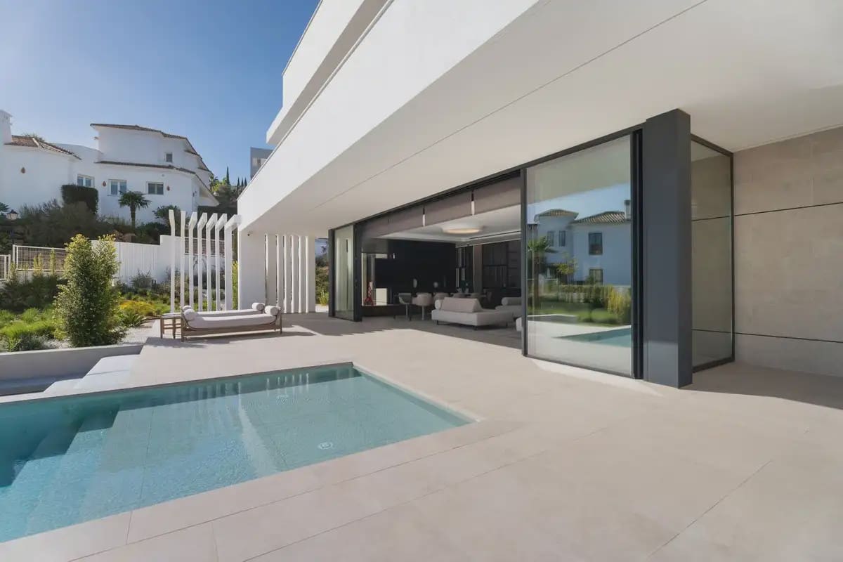 Chalet de 4 habitaciones en Mijas en venta con piscina garaje - 3.295.000 € (Ref: 9873742)
