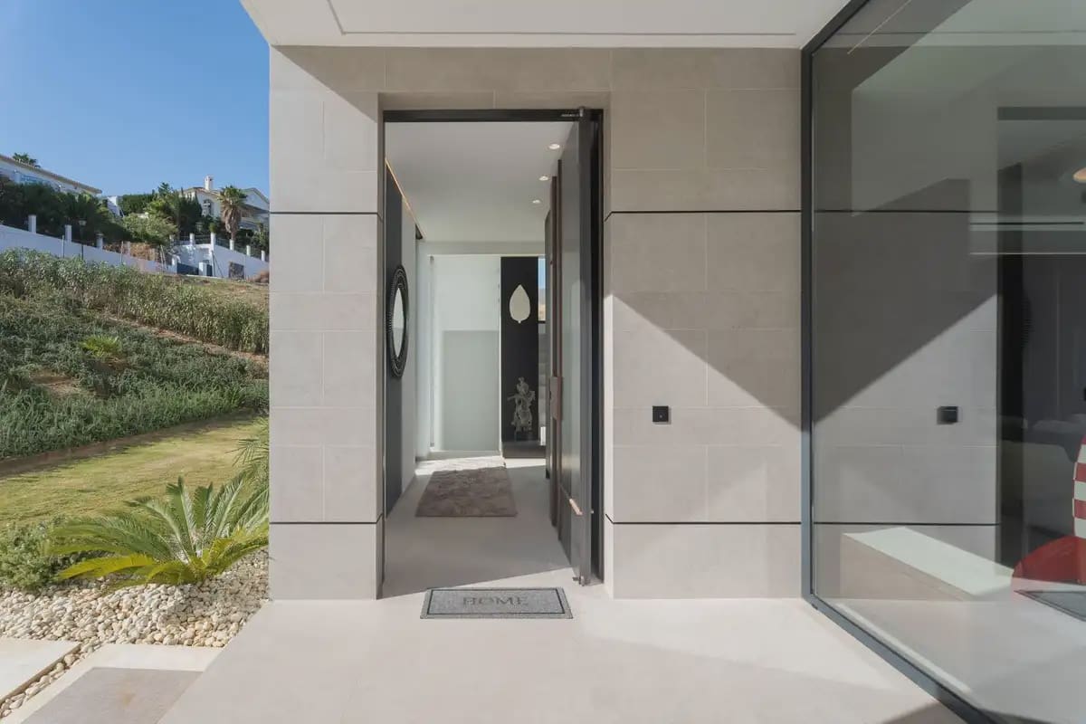 Chalet de 4 habitaciones en Mijas en venta con piscina garaje - 3.295.000 € (Ref: 9873742)