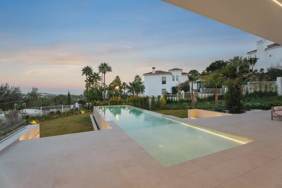 Chalet de 4 habitaciones en Mijas en venta con piscina garaje - 3.295.000 € (Ref: 9873742)