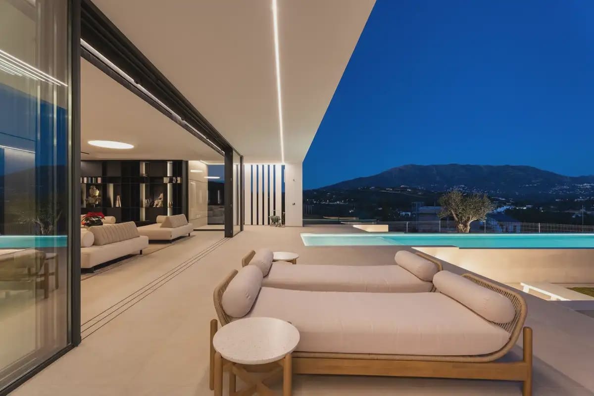 Chalet de 4 habitaciones en Mijas en venta con piscina garaje - 3.295.000 € (Ref: 9873742)