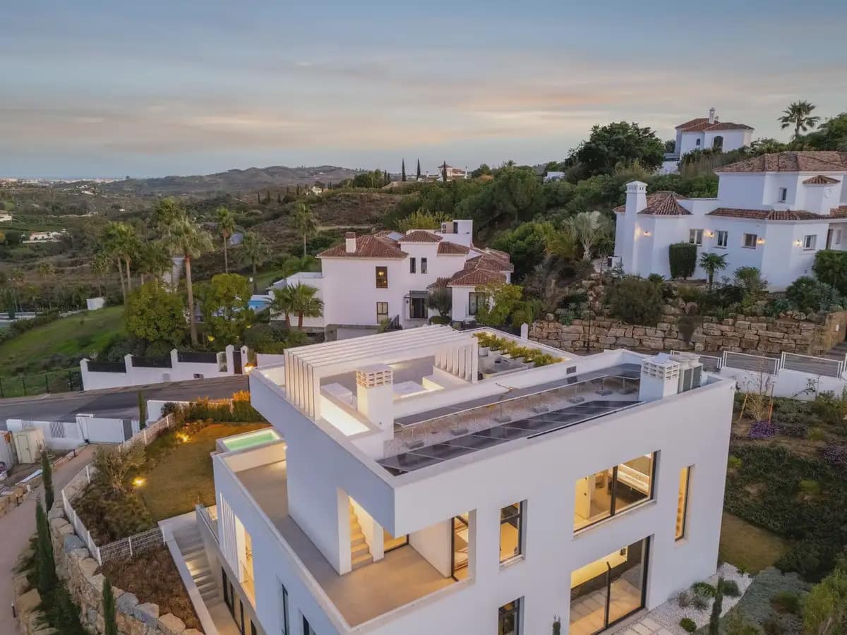 Chalet de 4 habitaciones en Mijas en venta con piscina garaje - 3.295.000 € (Ref: 9873742)