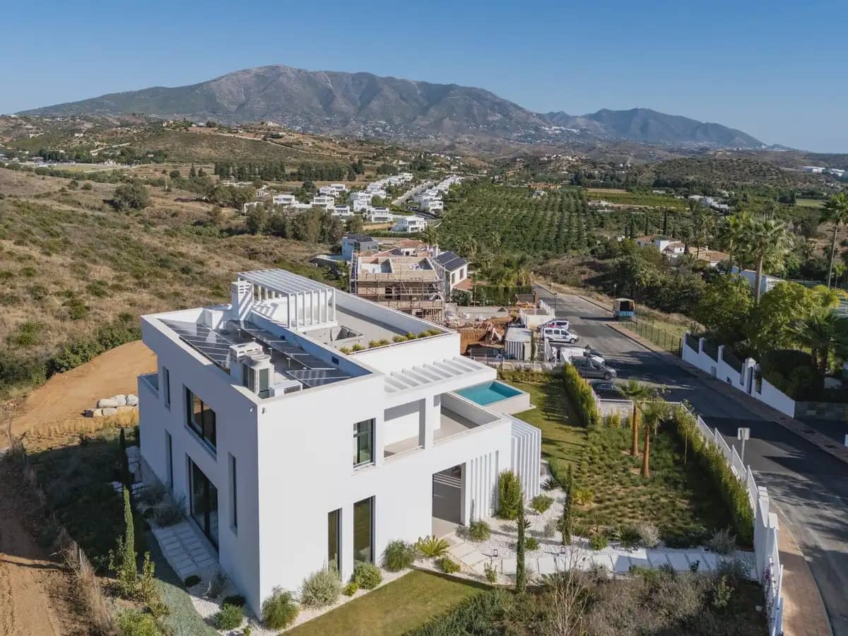 Chalet de 4 habitaciones en Mijas en venta con piscina garaje - 3.295.000 € (Ref: 9873742)