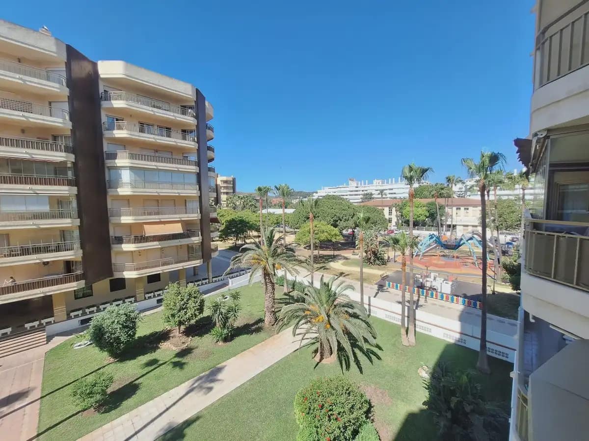 2 slaapkamer Strandappartement te koop in Fuengirola - € 593.000 (Ref: 9873744)