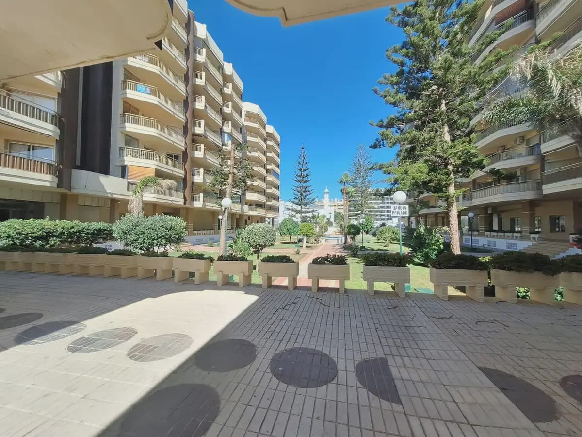 2 slaapkamer Strandappartement te koop in Fuengirola - € 593.000 (Ref: 9873744)