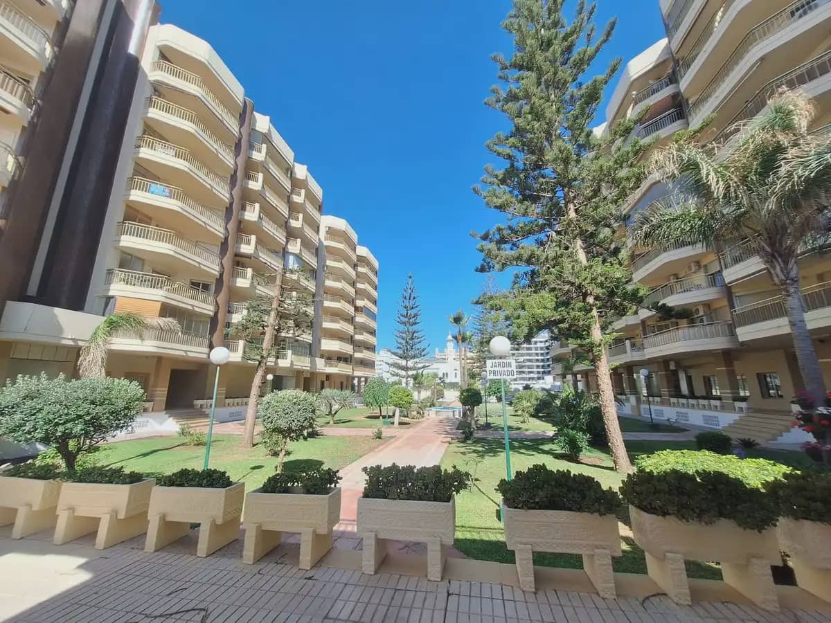 2 slaapkamer Strandappartement te koop in Fuengirola - € 593.000 (Ref: 9873744)