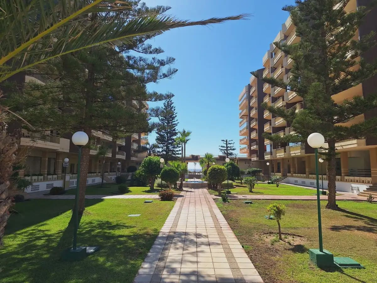 2 slaapkamer Strandappartement te koop in Fuengirola - € 593.000 (Ref: 9873744)