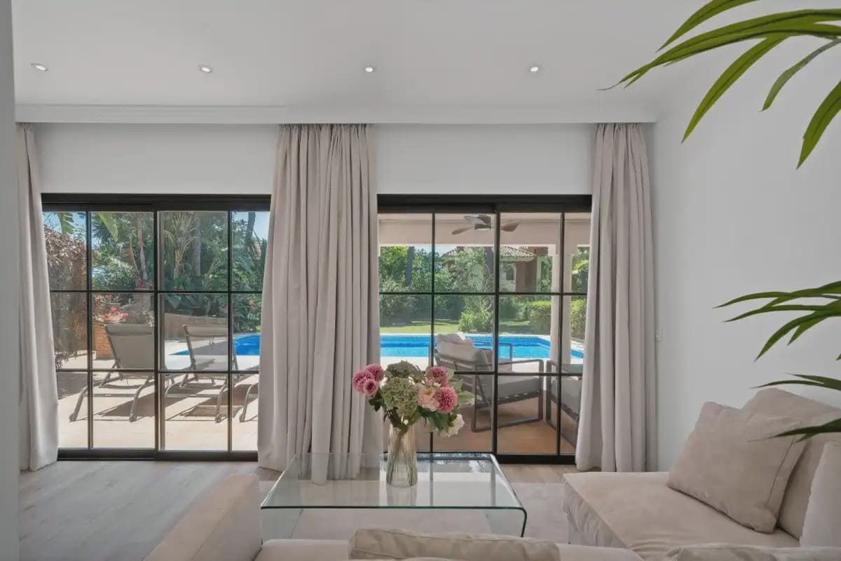 6 sypialnia Willa na sprzedaż w Marbella z basenem garażem - 3 500 000 € (Ref: 9873746)