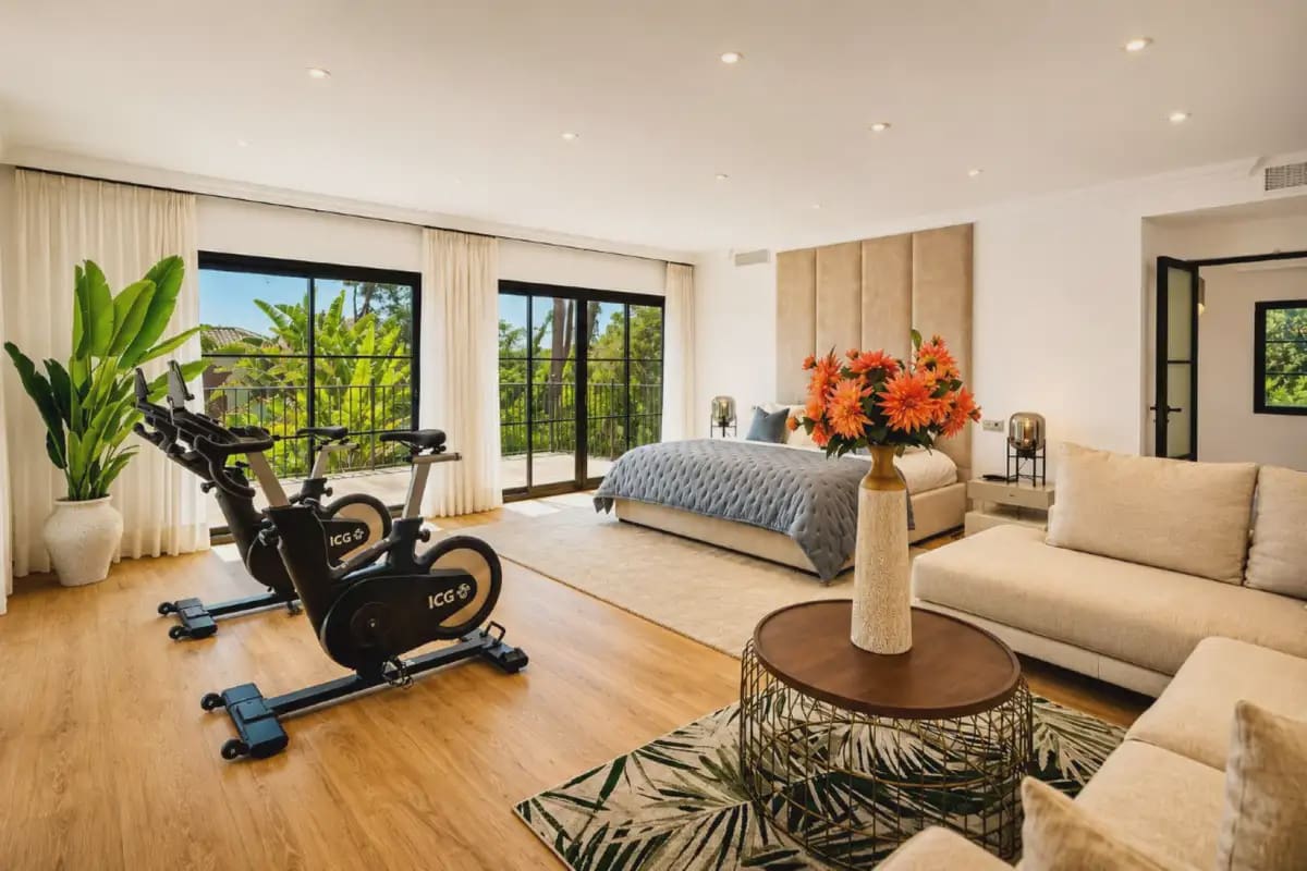 6 sypialnia Willa na sprzedaż w Marbella z basenem garażem - 3 500 000 € (Ref: 9873746)