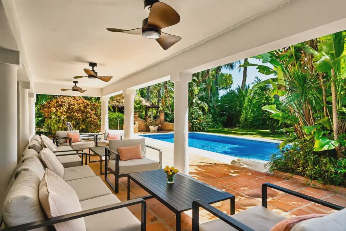6 sypialnia Willa na sprzedaż w Marbella z basenem garażem - 3 500 000 € (Ref: 9873746)