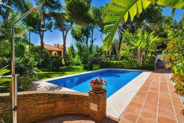 6 sypialnia Willa na sprzedaż w Hacienda Las Chapas, Marbella z basenem garażem - 3 500 000 € (Ref: 9873746)