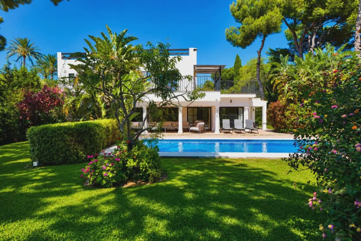 6 sypialnia Willa na sprzedaż w Marbella z basenem garażem - 3 500 000 € (Ref: 9873746)