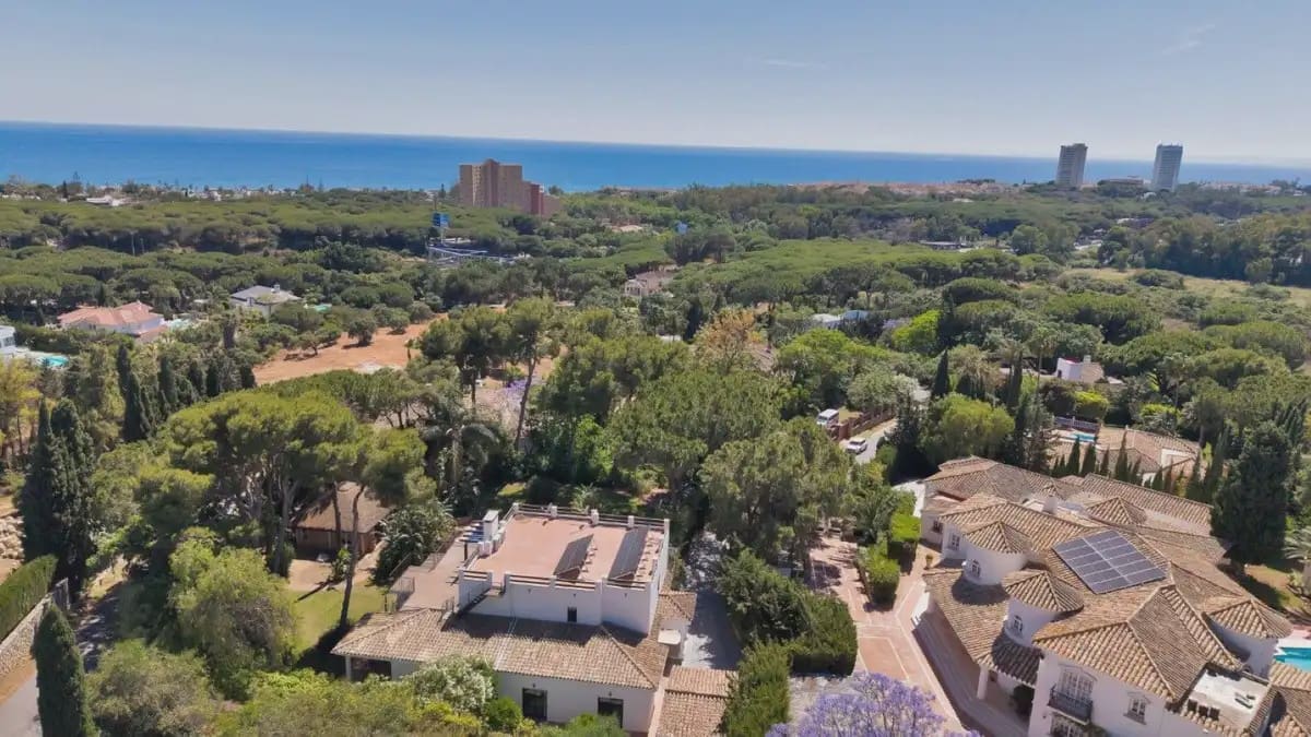 6 sypialnia Willa na sprzedaż w Marbella z basenem garażem - 3 500 000 € (Ref: 9873746)