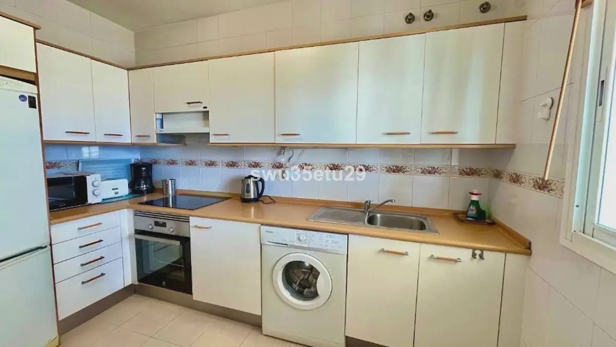 1 Zimmer Apartment zu verkaufen in Fuengirola mit Pool Garage - 385.000 € (Ref: 9876702)