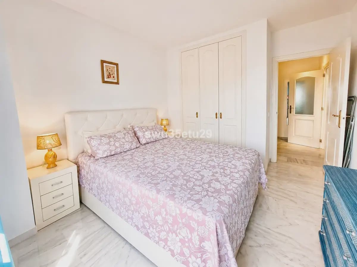 1 Zimmer Apartment zu verkaufen in Fuengirola mit Pool Garage - 385.000 € (Ref: 9876702)