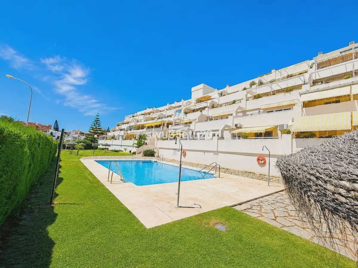 1 Zimmer Apartment zu verkaufen in Fuengirola mit Pool Garage - 385.000 € (Ref: 9876702)