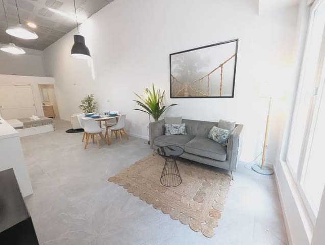 Yksiö myytävänä paikassa Torremolinos - 192 000 € (Ref: 9876703)