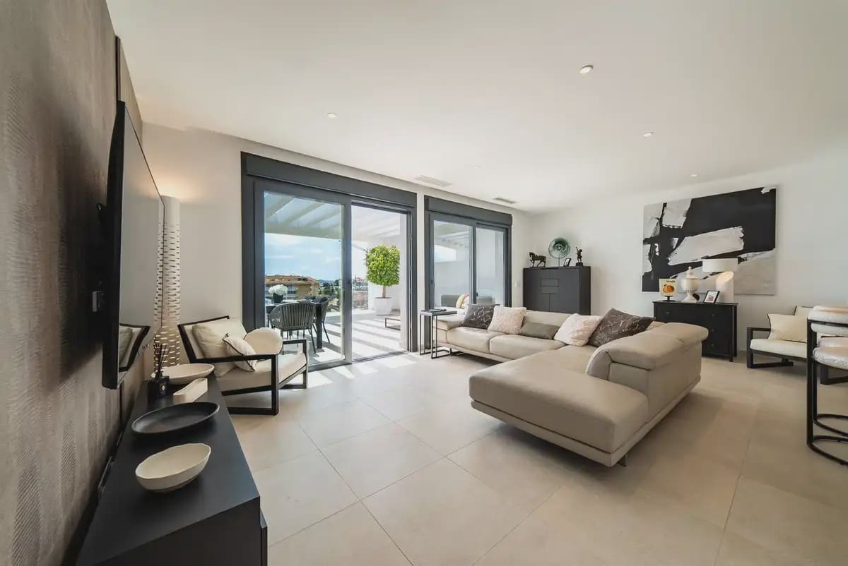 3 sypialnia Penthouse na sprzedaż w Fuengirola z basenem garażem - 1 350 000 € (Ref: 9876704)