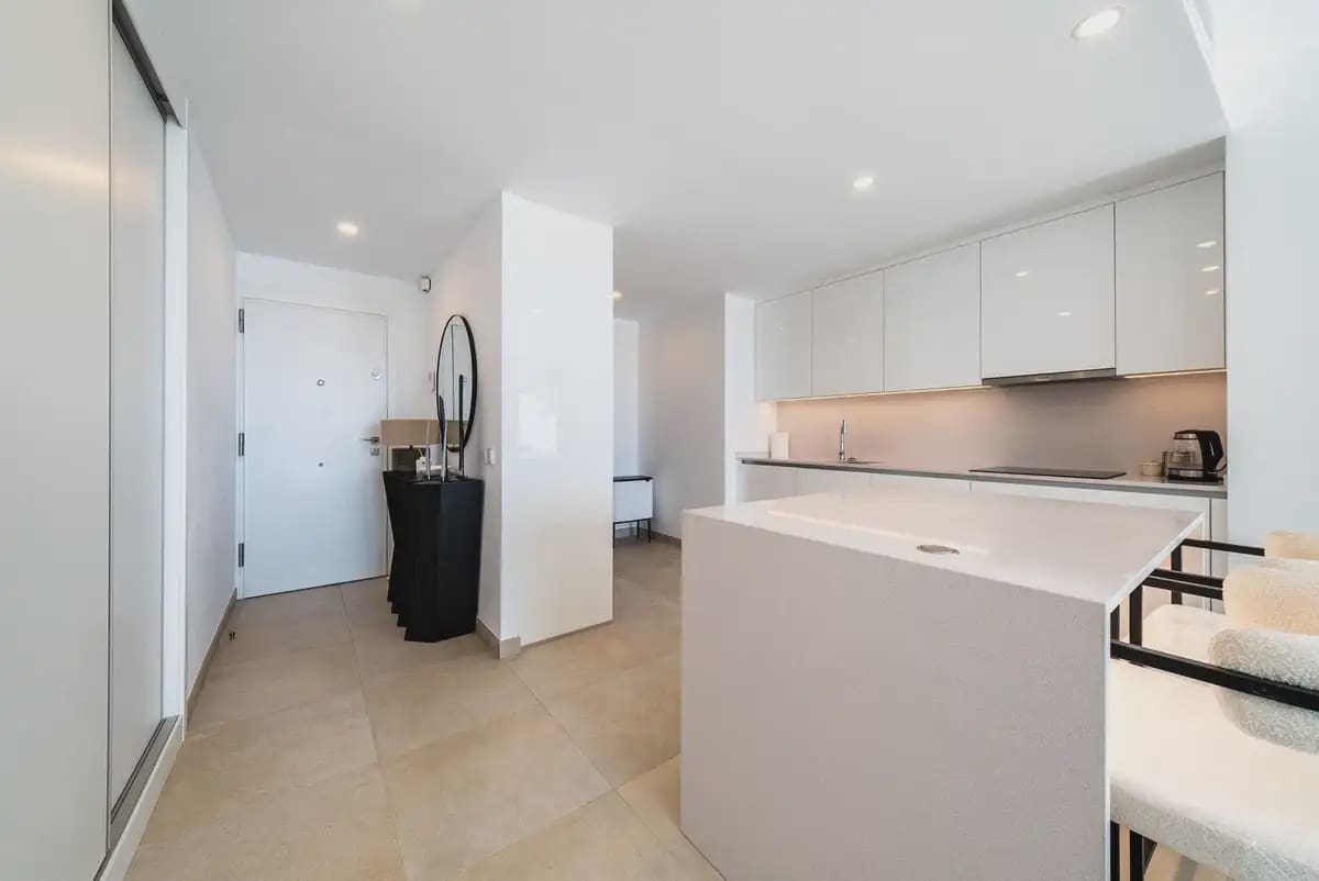 3 sypialnia Penthouse na sprzedaż w Fuengirola z basenem garażem - 1 350 000 € (Ref: 9876704)