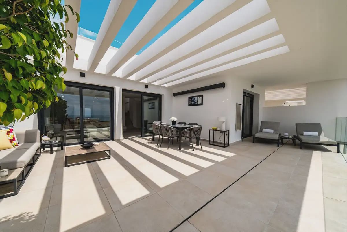 3 sypialnia Penthouse na sprzedaż w Fuengirola z basenem garażem - 1 350 000 € (Ref: 9876704)