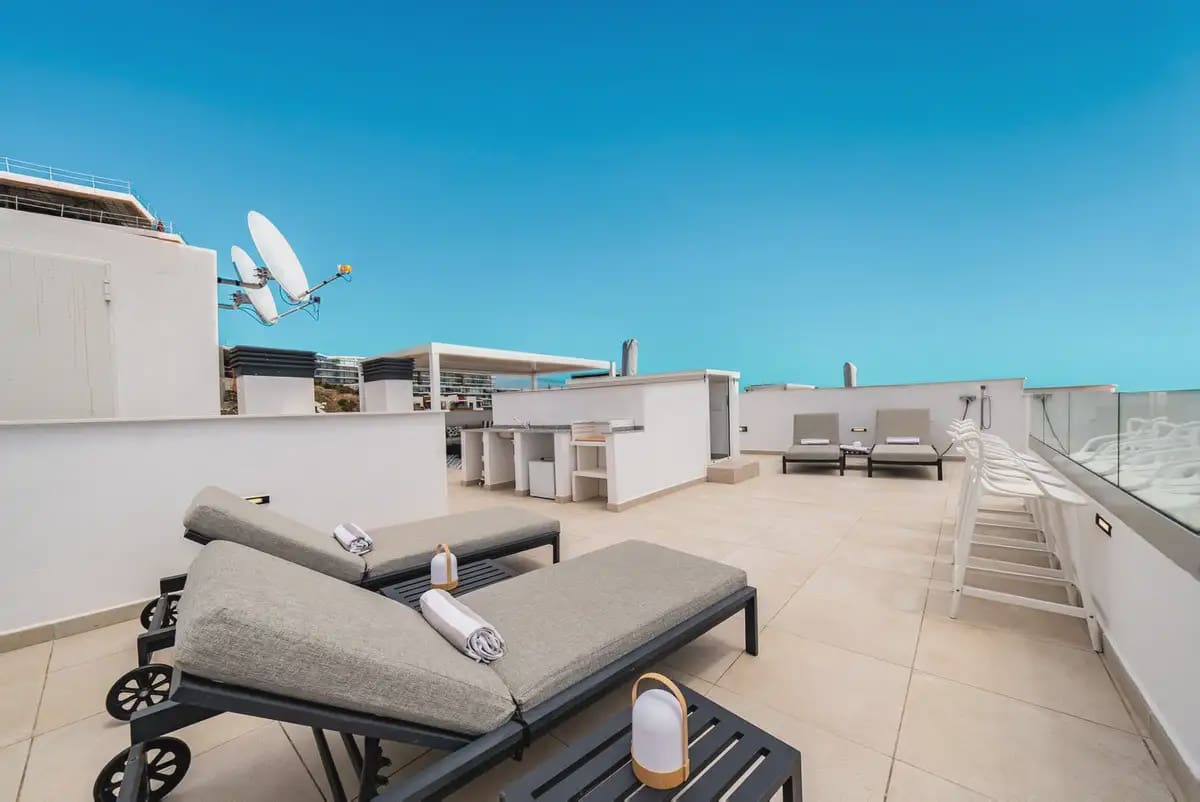3 sypialnia Penthouse na sprzedaż w Fuengirola z basenem garażem - 1 350 000 € (Ref: 9876704)