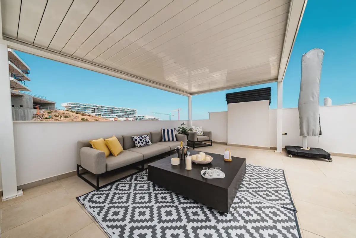 3 sypialnia Penthouse na sprzedaż w Fuengirola z basenem garażem - 1 350 000 € (Ref: 9876704)