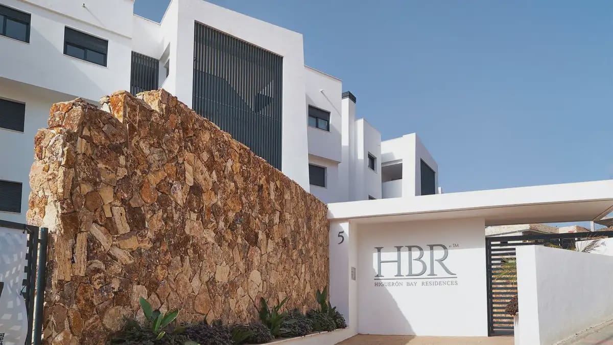 3 sypialnia Penthouse na sprzedaż w Fuengirola z basenem garażem - 1 350 000 € (Ref: 9876704)