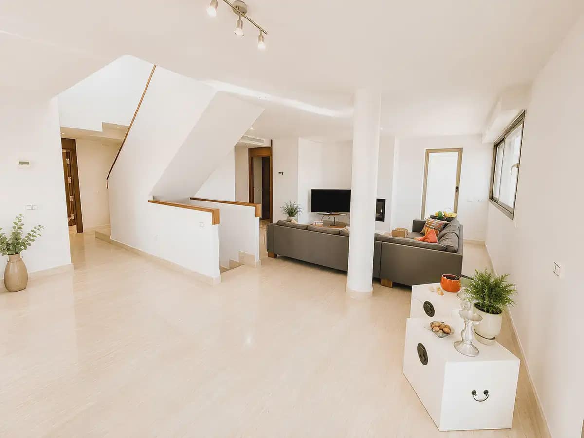 5 sypialnia Penthouse na sprzedaż w Mijas z basenem garażem - 595 000 € (Ref: 9876706)