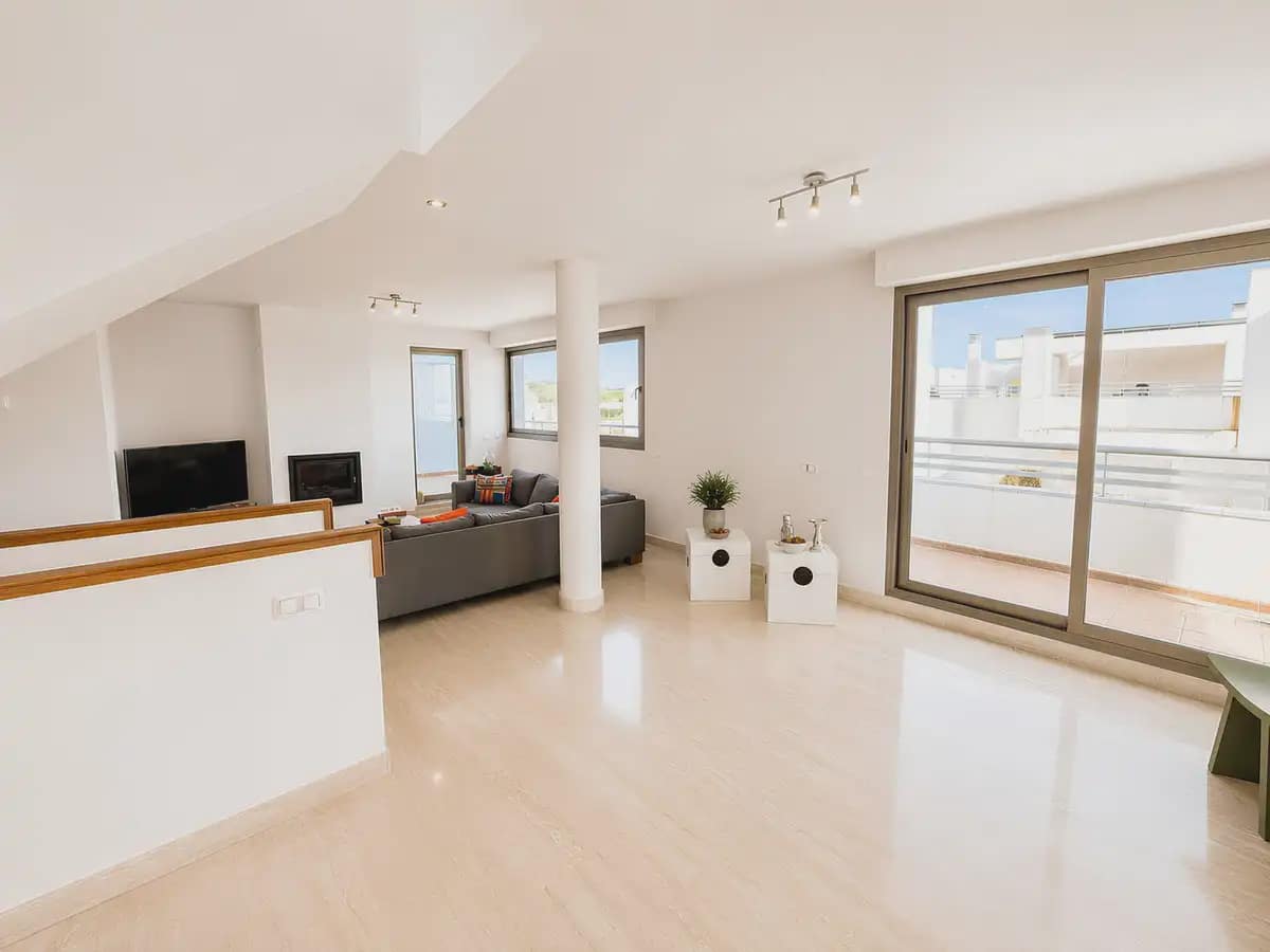 5 sypialnia Penthouse na sprzedaż w Mijas z basenem garażem - 595 000 € (Ref: 9876706)
