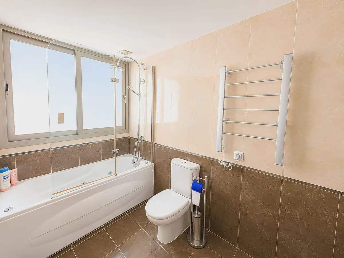 5 sypialnia Penthouse na sprzedaż w Mijas z basenem garażem - 595 000 € (Ref: 9876706)