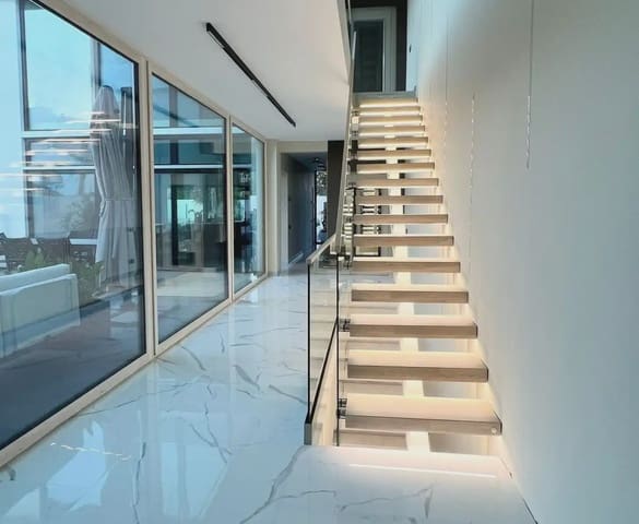 5 chambre Villa/Maison à vendre à Parque de la Paloma, Benalmádena avec piscine garage - 1 950 000 € (Ref: 9879173)