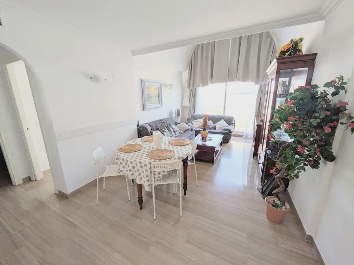 3 bedroom Apartment for sale in Benalmadena with pool - € 1,030,000 (Ref: 9879174)