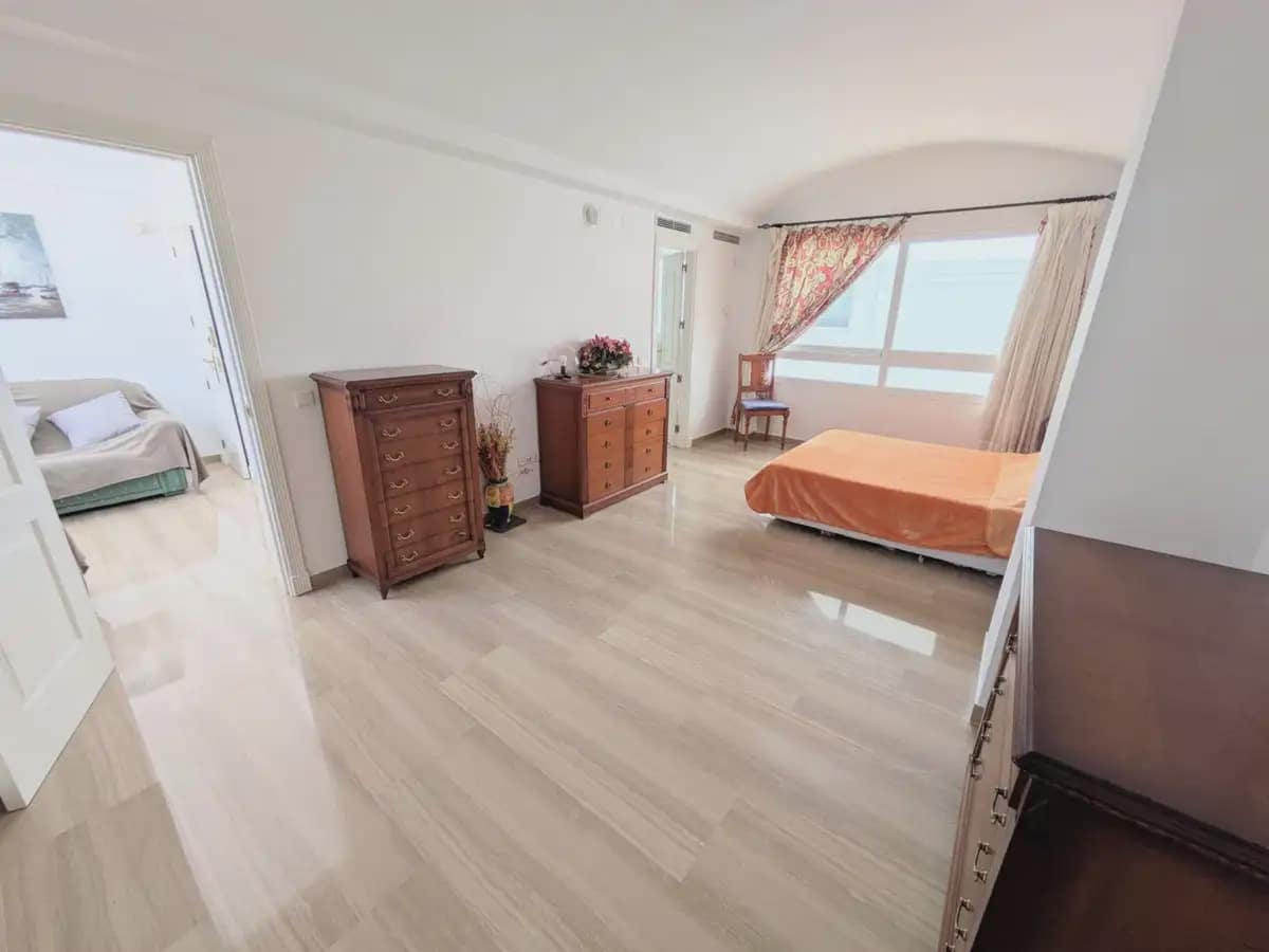 3 bedroom Apartment for sale in Benalmadena with pool - € 1,030,000 (Ref: 9879174)