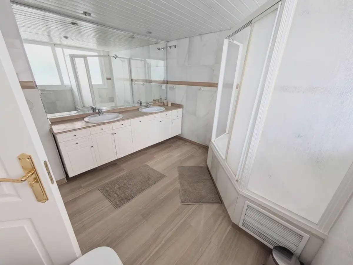3 bedroom Apartment for sale in Benalmadena with pool - € 1,030,000 (Ref: 9879174)