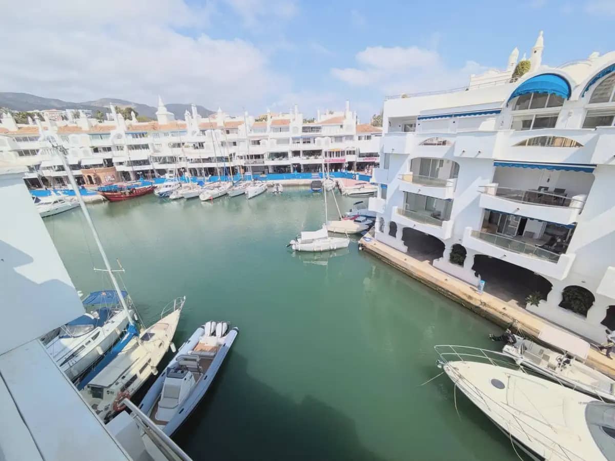3 bedroom Apartment for sale in Benalmadena with pool - € 1,030,000 (Ref: 9879174)