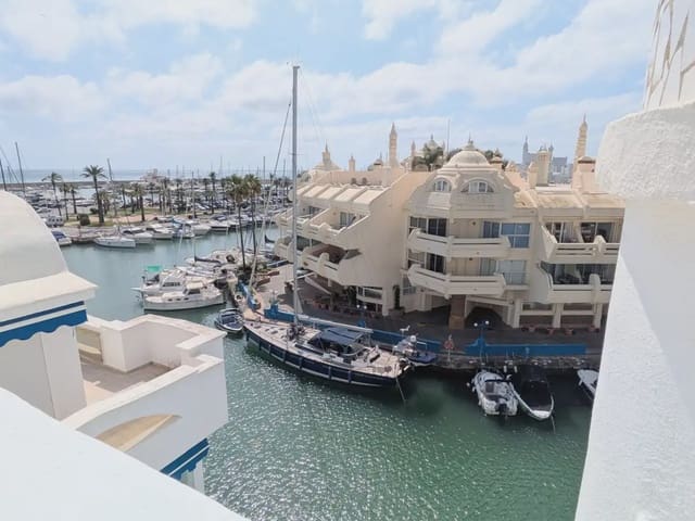 3 bedroom Apartment for sale in Arroyo de la Miel, Benalmádena with pool - € 1,030,000 (Ref: 9879174)