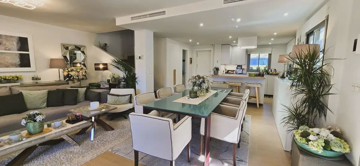 Pareado de 3 habitaciones en Mijas en venta con piscina garaje - 799.000 € (Ref: 9879175)
